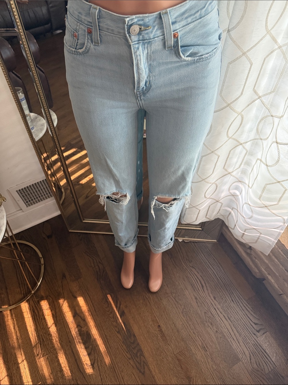 Light Wash Distressed Women's Jeans - Casual High-Rise Crop